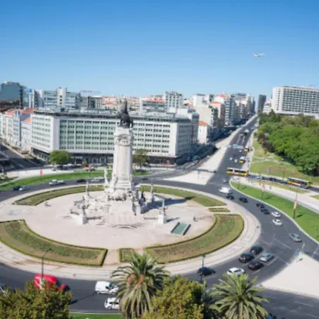 Relax Pool - Free Parking Garage