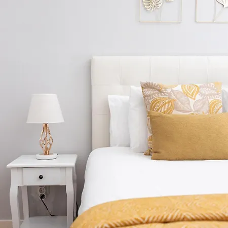 Relax Pool - Free Parking Garage *