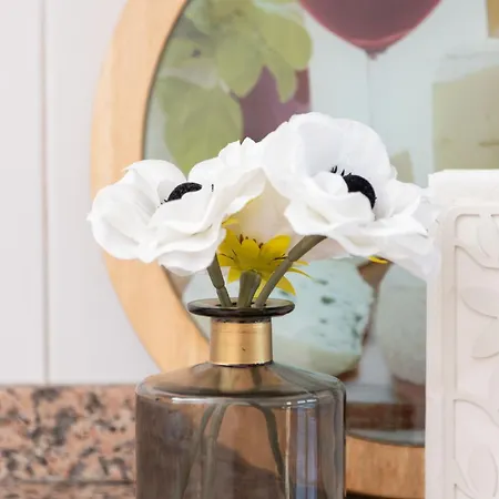 Relax Pool - Free Parking Garage