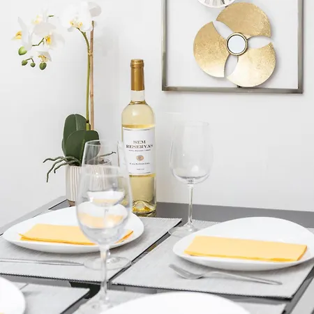 Relax Pool - Free Parking Garage Apartmán *