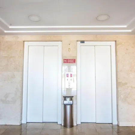 Appartement Relax Pool - Free Parking Garage