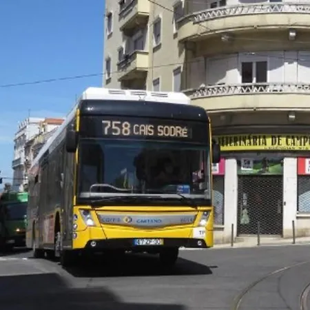 Relax Pool - Free Parking Garage Апартаменти Лісабон